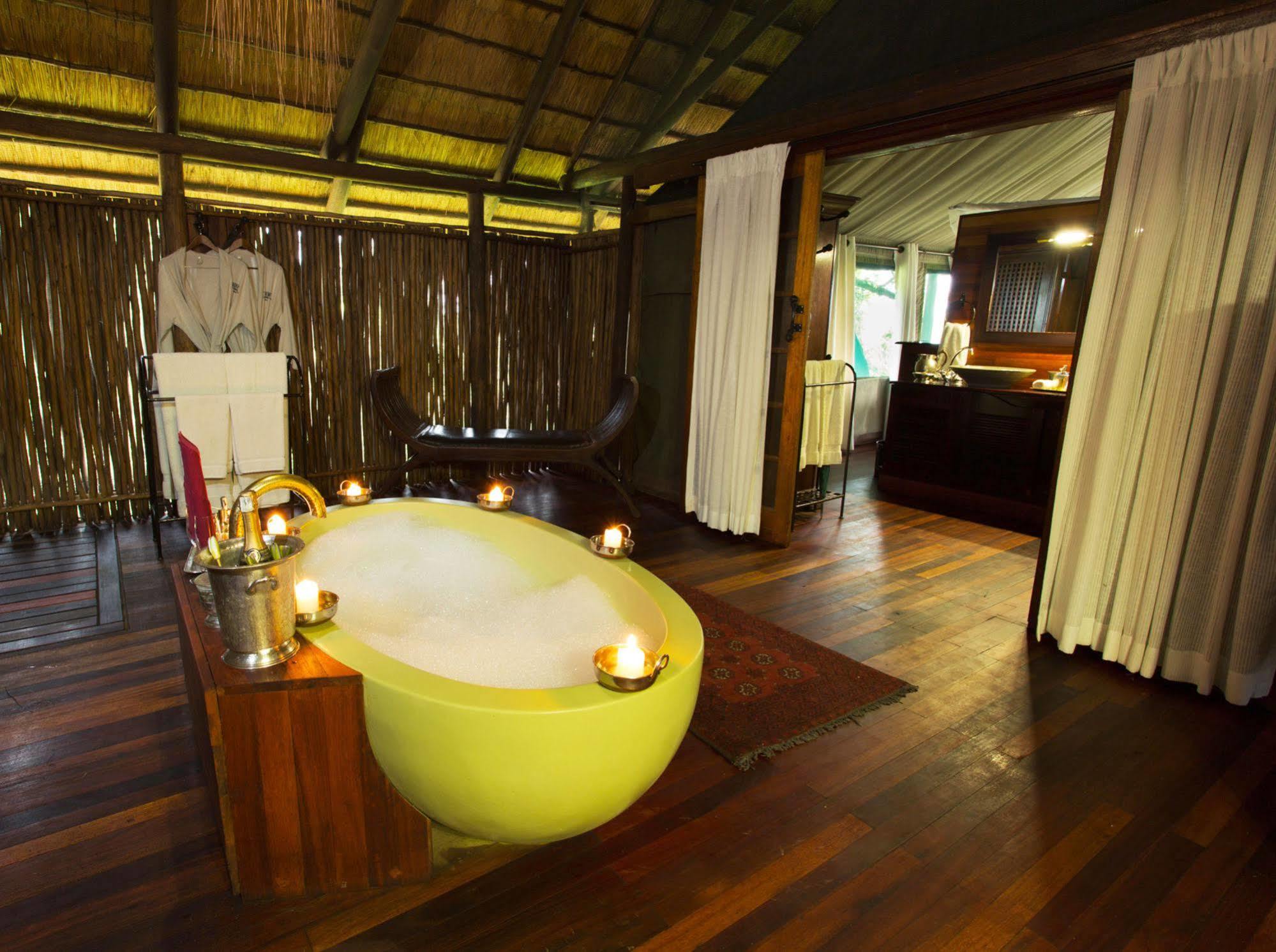 Selinda Camp Hotell Selinda Reserve Exteriör bild