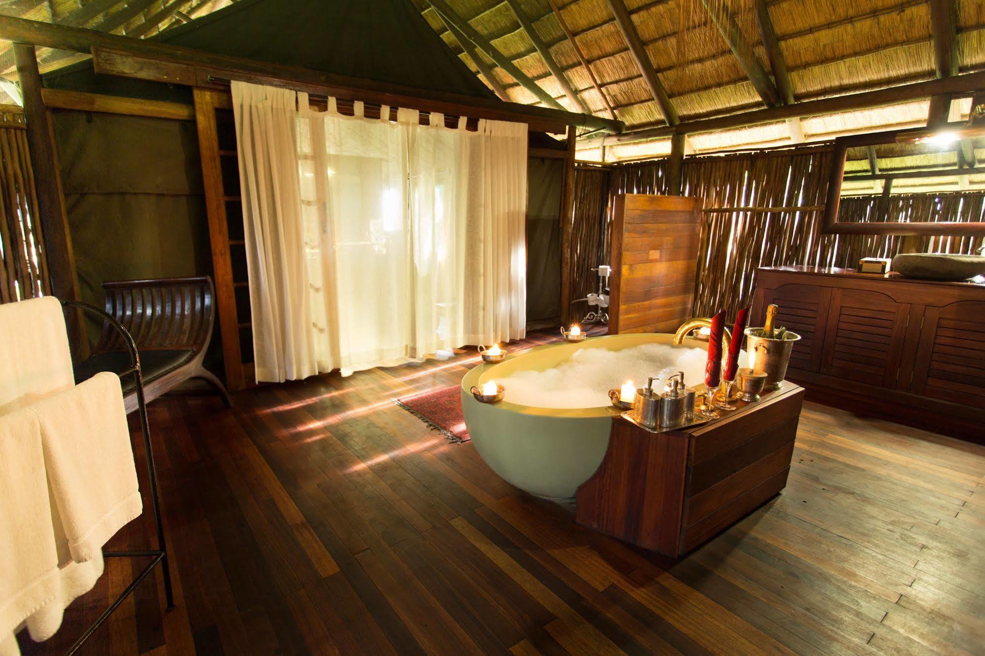 Selinda Camp Hotell Selinda Reserve Exteriör bild