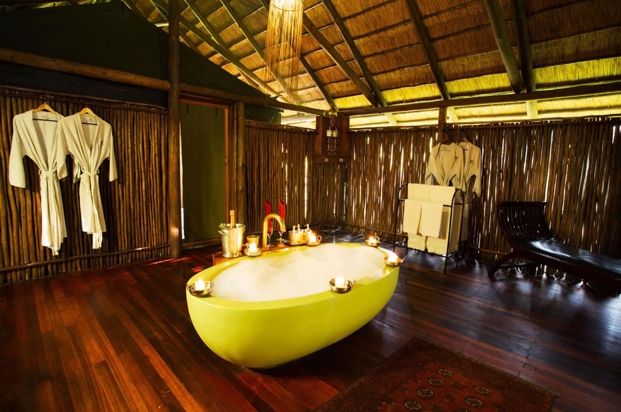 Selinda Camp Hotell Selinda Reserve Exteriör bild